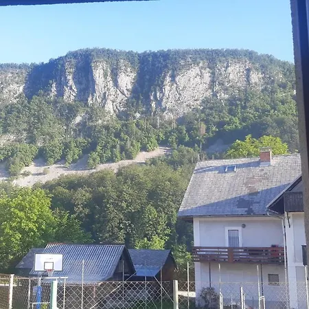 Apartma Nina